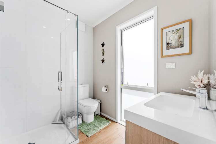 33 Sanremo Lane Stanmore Bay_11
