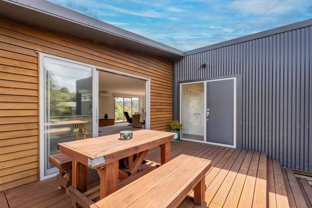 158 Silverstream Falls ROW_1