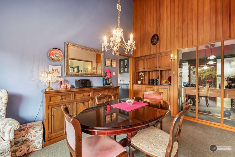 37 Kebbell Grove Epuni_6