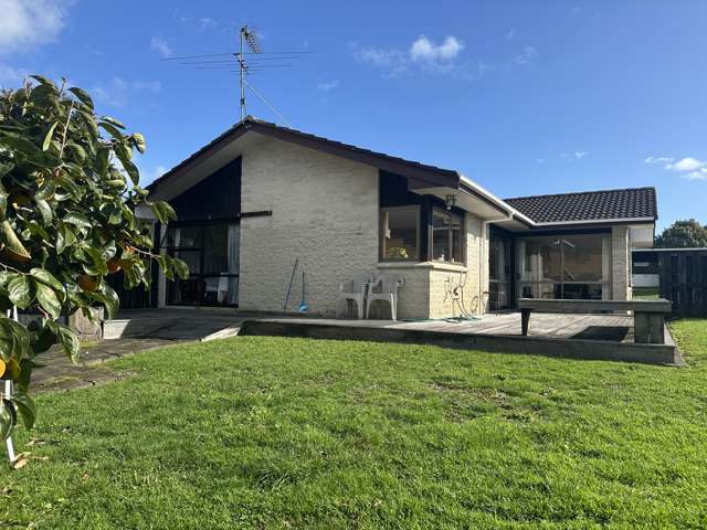 32 Borrowdace Avenue Botany Downs_2