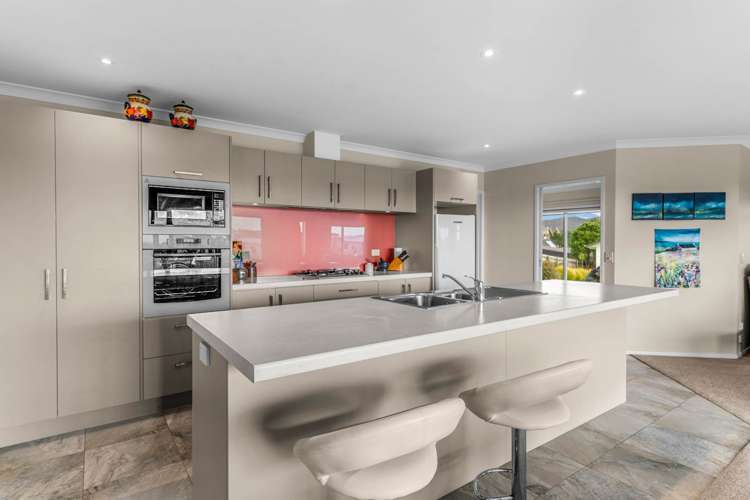 18 Kihi Place Ruakaka_21