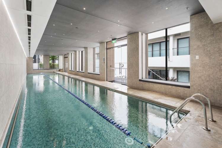 502/41 Beach Road City Centre_15