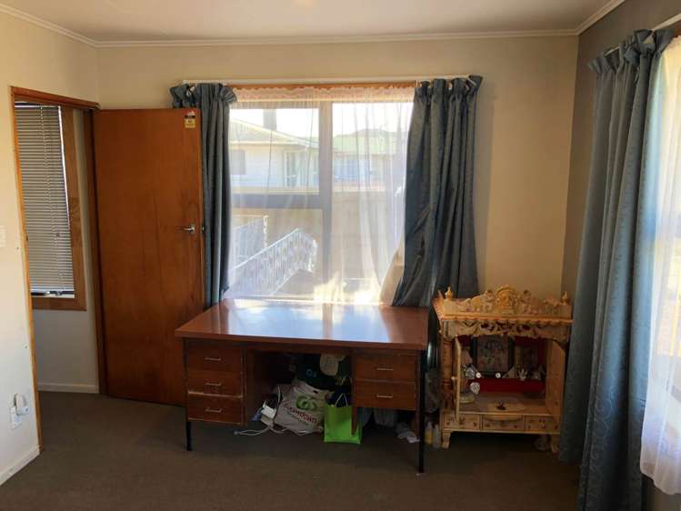 523 Massey Road Mangere_7