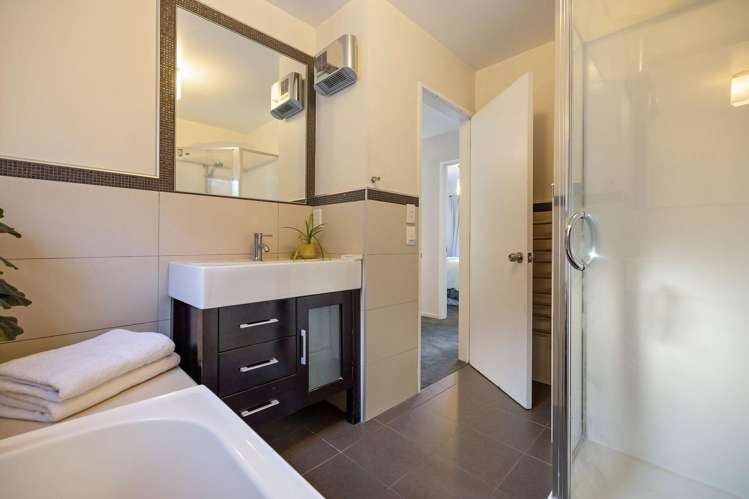 31 Watts Road Fernhill/Sunshine Bay_14