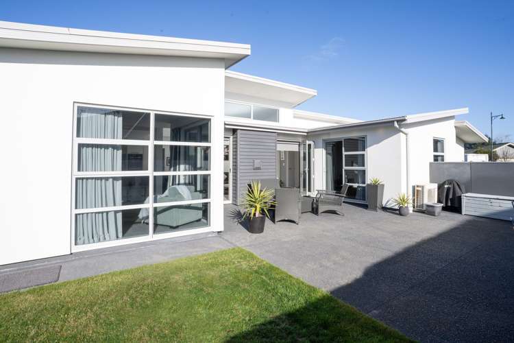 17 Torrey Pines Waimairi Beach_21