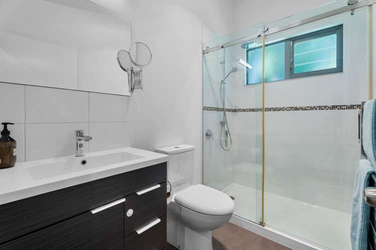 43 Crescent Road West Ostend_19