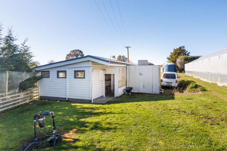 7 Campbell Road Aorangi_22