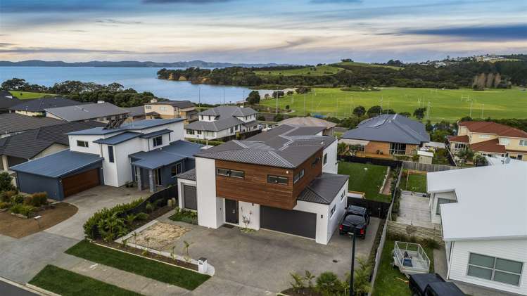 87 Liberty Crescent Beachlands_8