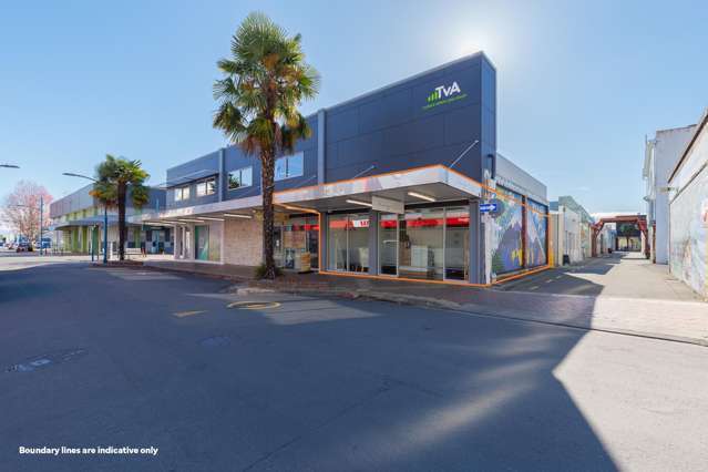 64sqm: Light-Filled Former Hairdresser Premises