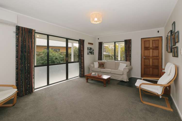 38 Peppertree Glade Kelvin Grove_6
