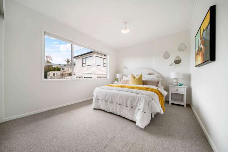 2/100 Sunrise Avenue Mairangi Bay_16