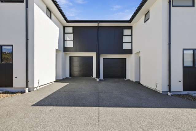 2/396 Armagh Street Linwood_4