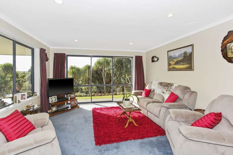 68 Lough Bourne Drive Pukekohe_8