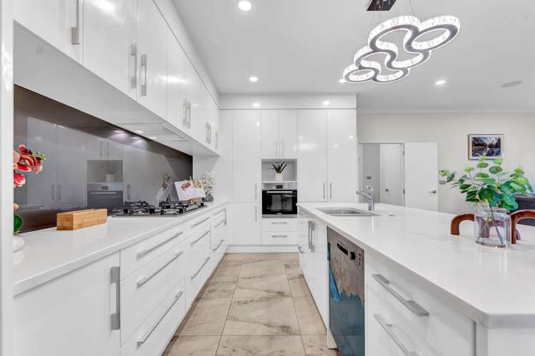 10 Fong Road Flat Bush_6