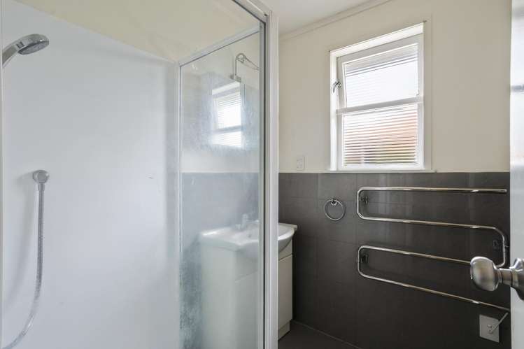 13 Bond Place Onehunga_8