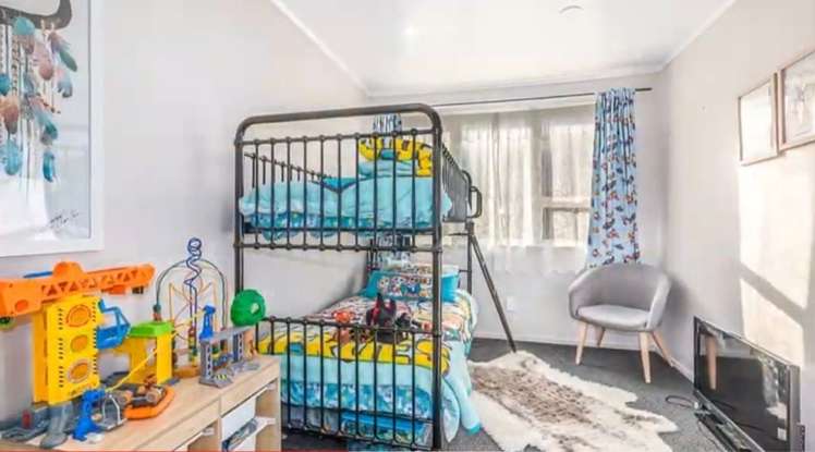 Address withheld Takapuwahia_4