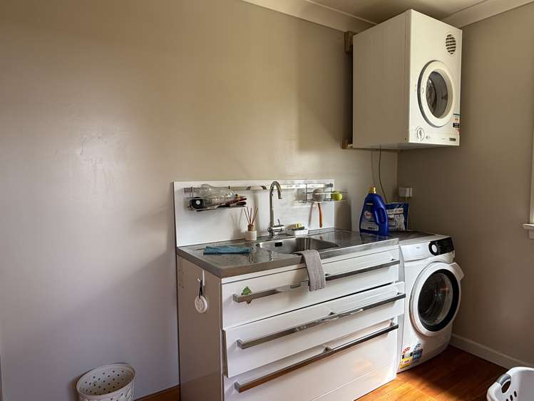 68 Allan Road Otautau_10