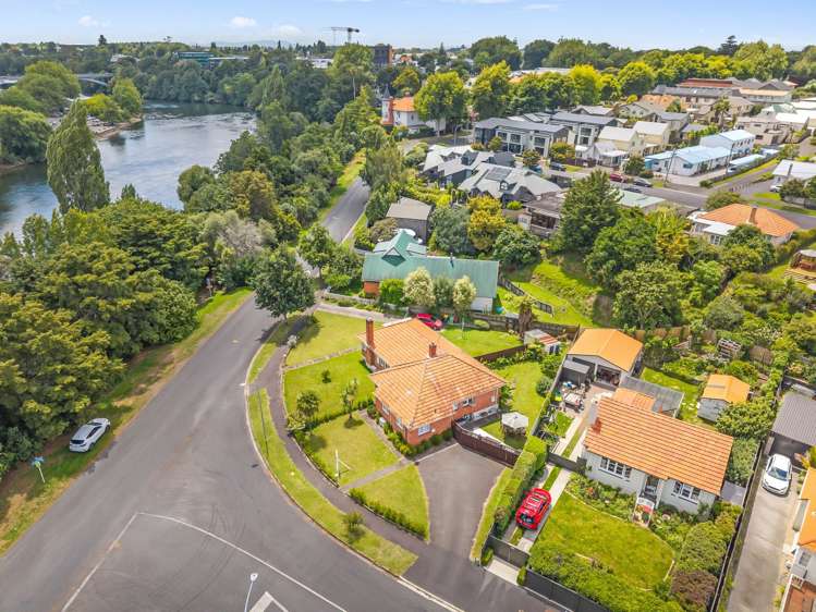 2 Galway Avenue Hamilton East_21