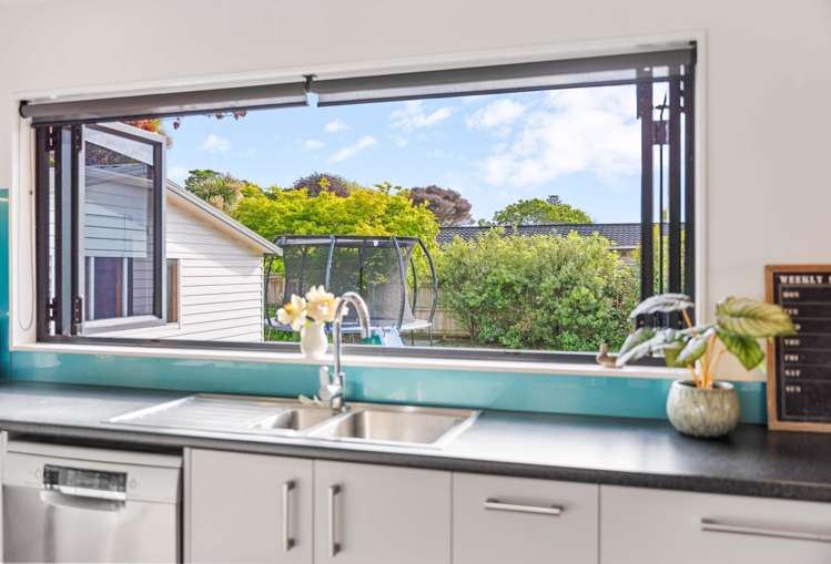 2 Matipo Street Waikanae_13