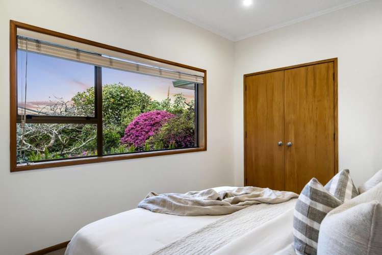 22 John Dee Crescent Red Beach_21