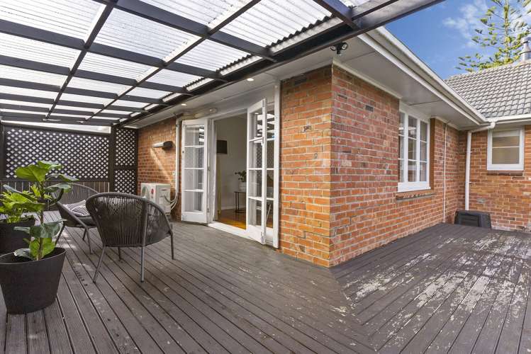 9 Glengarry Road Glen Eden_18