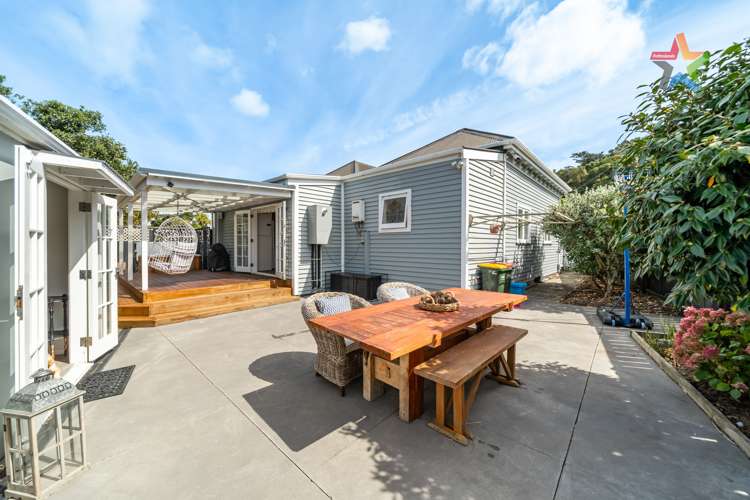 32 Riddlers Crescent Petone_15