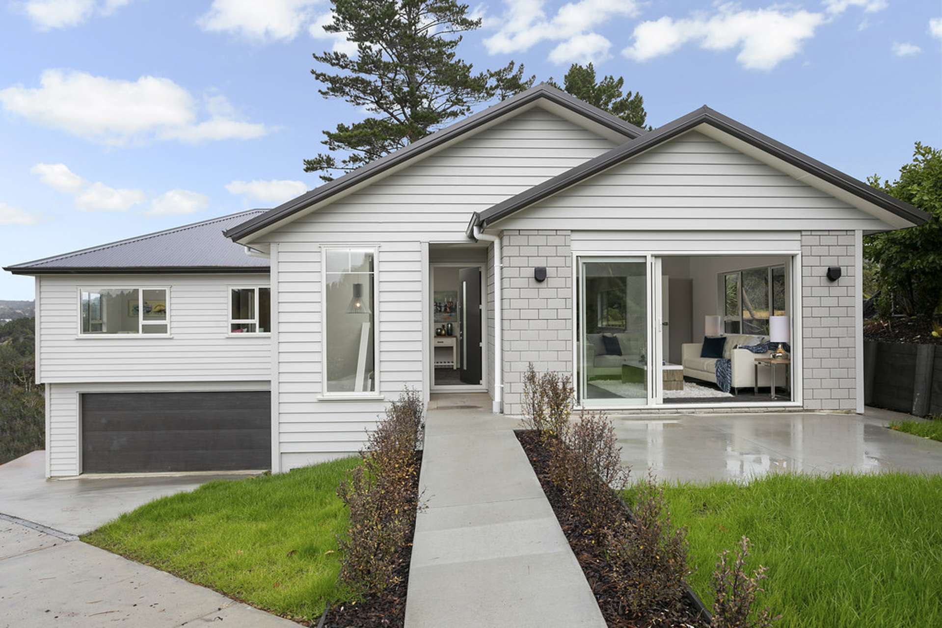 220 Forest Hill Road Waiatarua_0