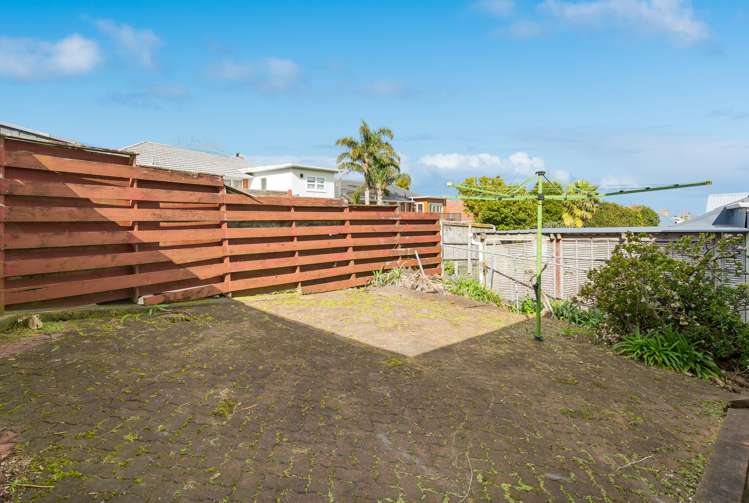 1/89 Lake Road Northcote_23