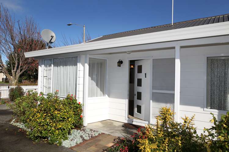 910a Willowpark Road North Mayfair_9