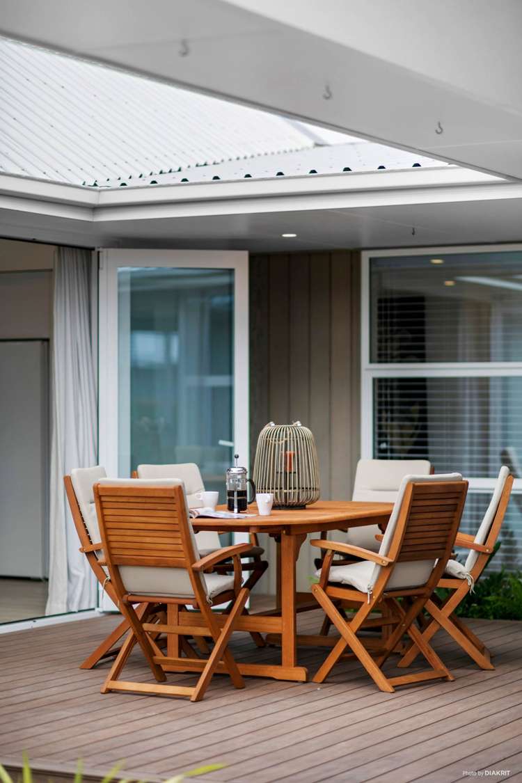 1 Lydiard Place Beachlands_10