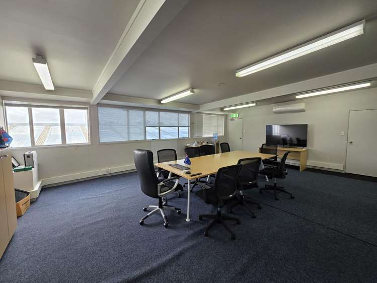 63 Tidal Road Mangere_3