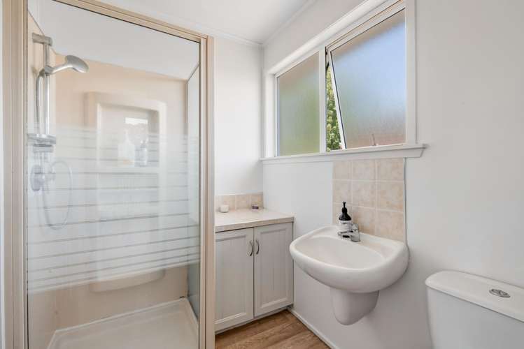 1/50 Kaipatiki Road Glenfield_12