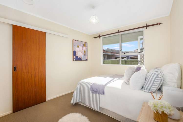 1/13 Roband Crescent Brown Owl_14