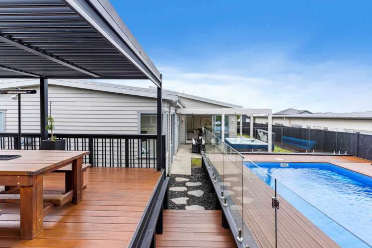 16 Lydiard Place Beachlands_5