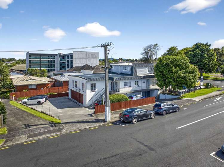 17 East Street Papakura_2