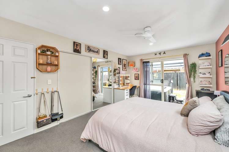 27 Wellington Street Ashley_13