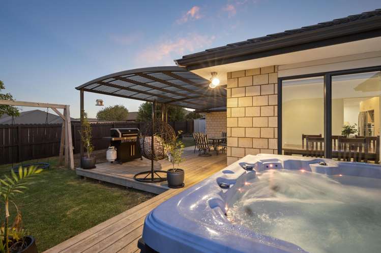 16 Thomas Moore Place Pukekohe_1