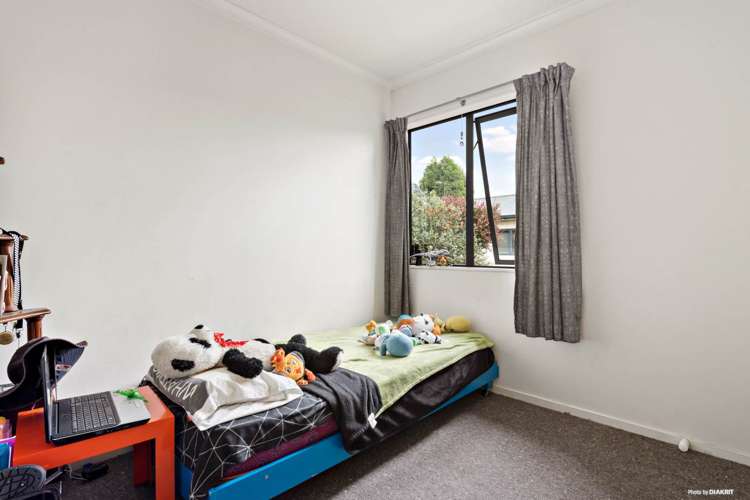 17 Don Buck Road Massey_11