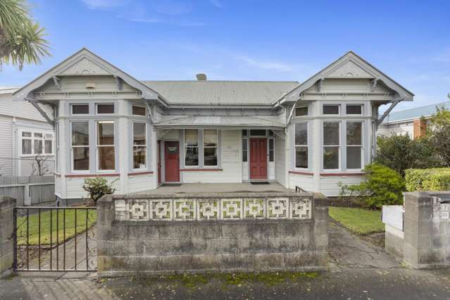 Iconic villa with development potential