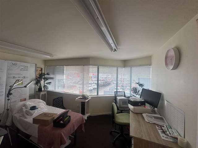Unit 4, 22 Railway Avenue Alicetown_3