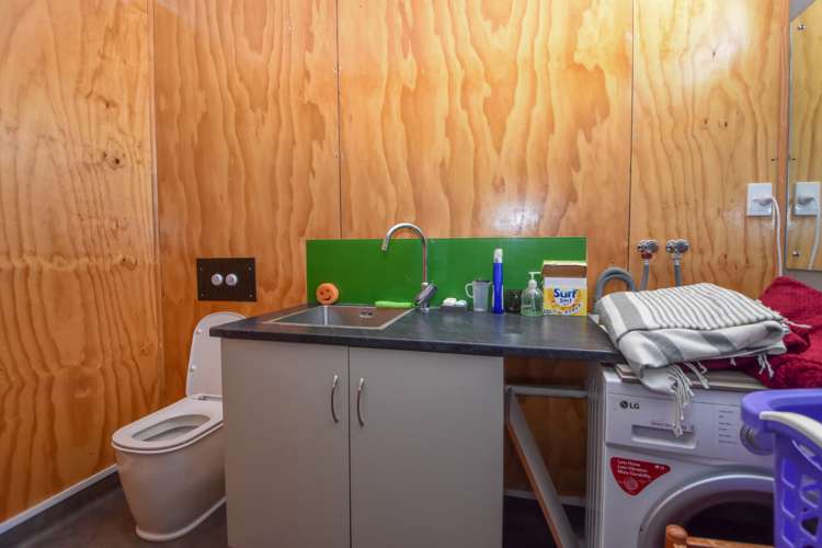 320 High Street South Carterton_14