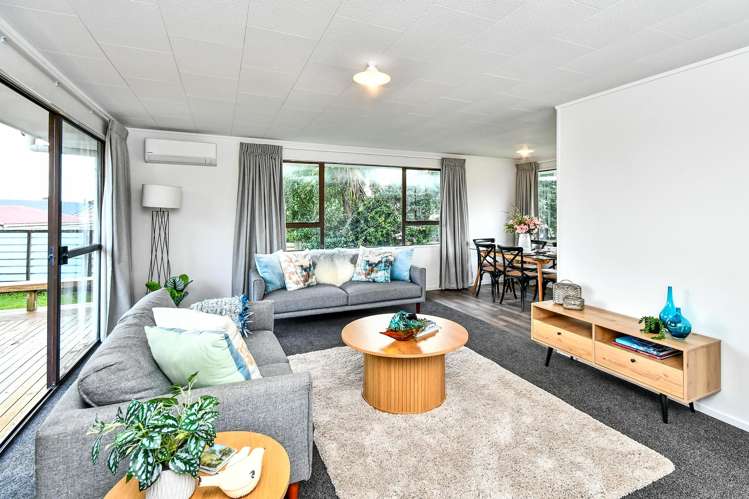 6 Leaming Place Clarks Beach_3