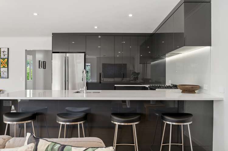 88 Huntington Drive Huntington_9