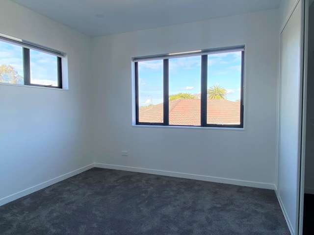 A-2/10 John Walker Drive Manurewa_3