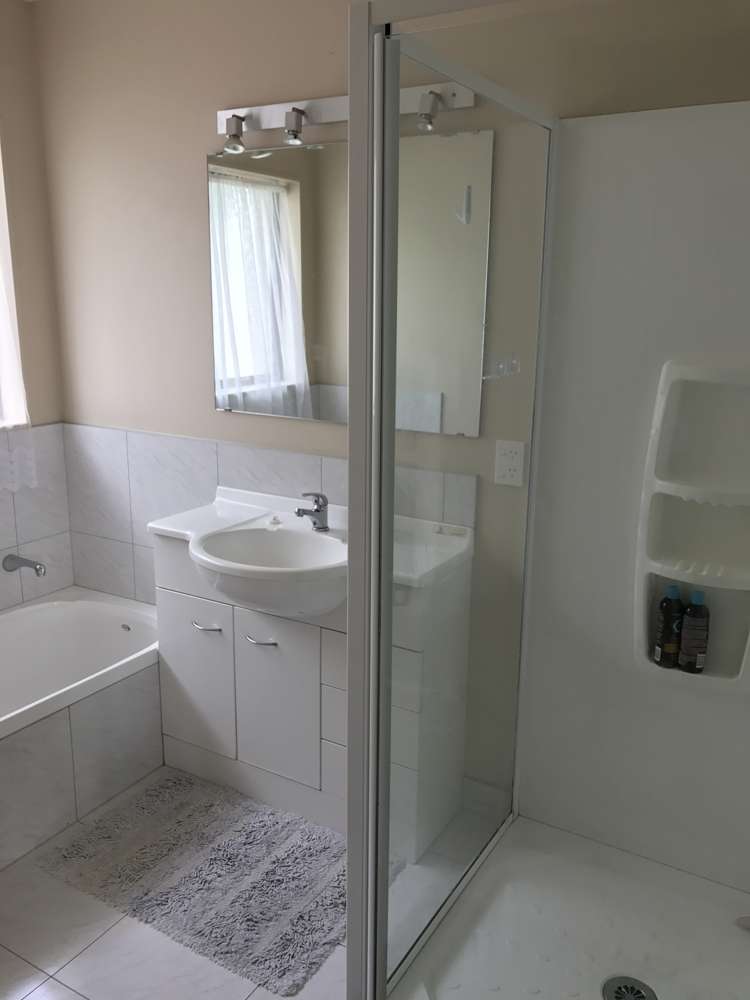 37 Constellation Avenue Beachlands_11