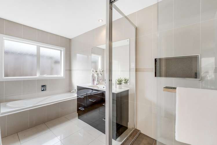 15 Kouras Place Flat Bush_16