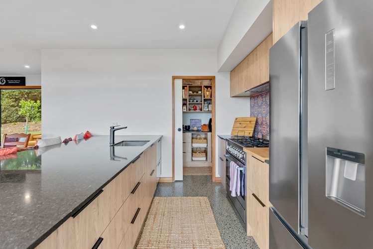 1140 Russell Road Helena Bay_12