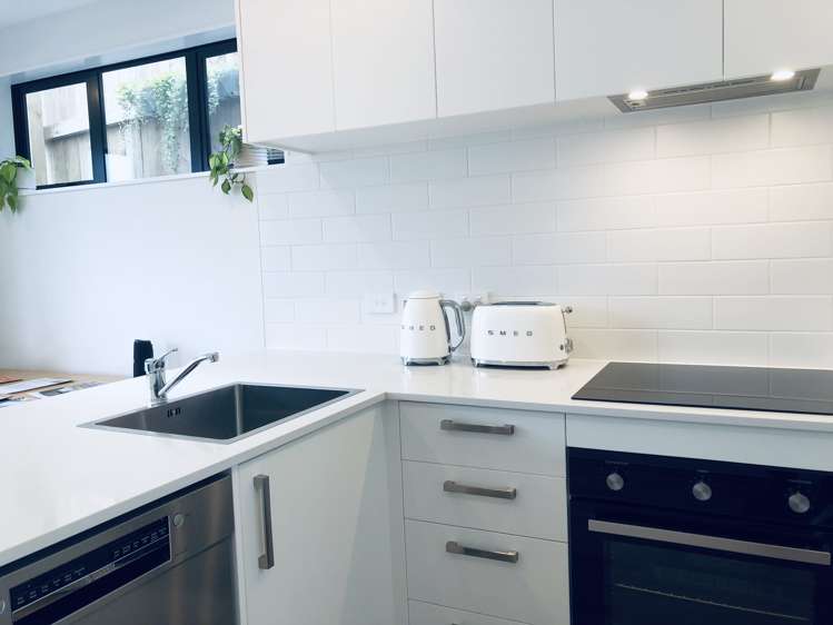 1 Tokai Place Glen Eden_18