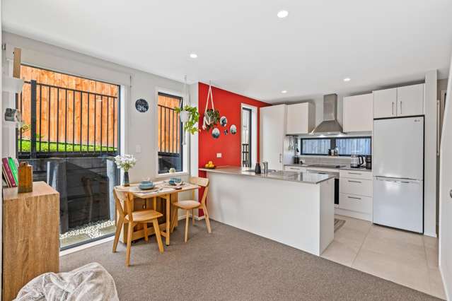 4/42 View Road Henderson_3