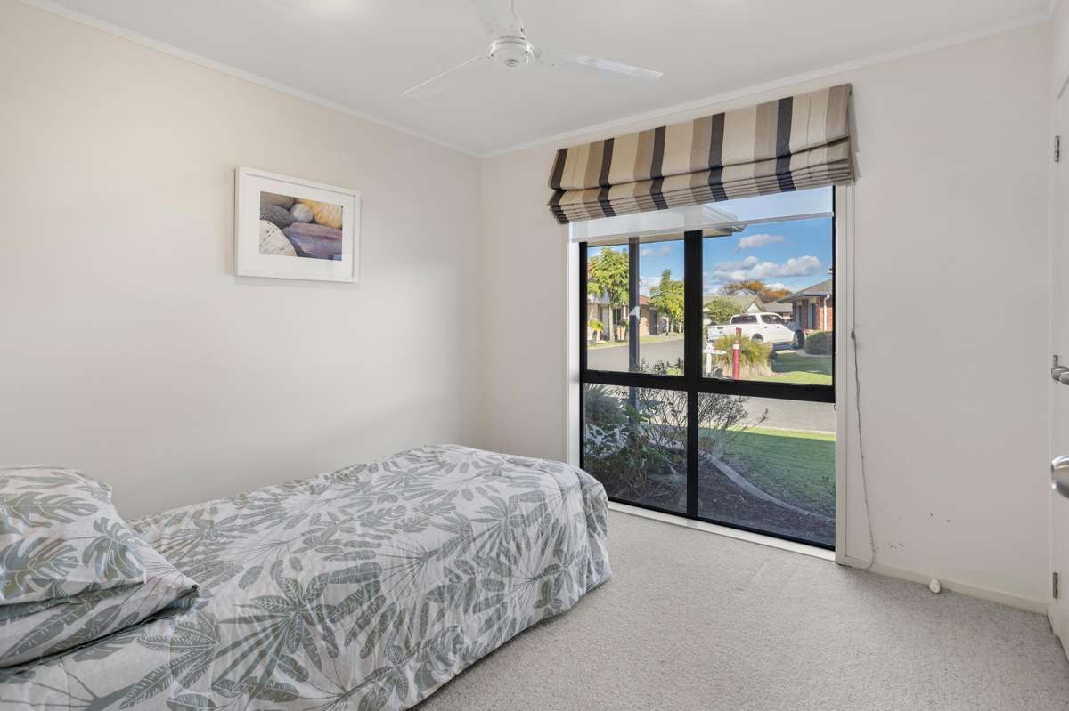1/2 Mayfair Close_3